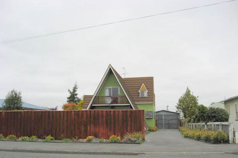 Photo of property in 105 Mcmurdo Street, Tinwald, Ashburton, 7700