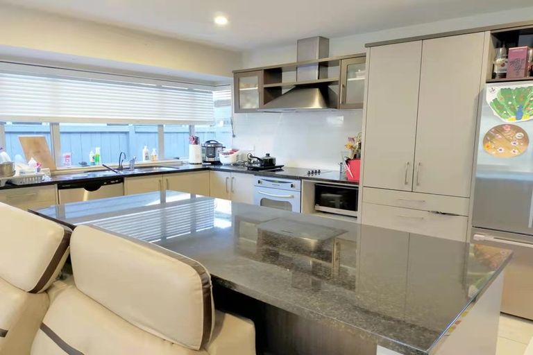 Photo of property in 7 Franshell Crescent, East Tamaki, Auckland, 2013