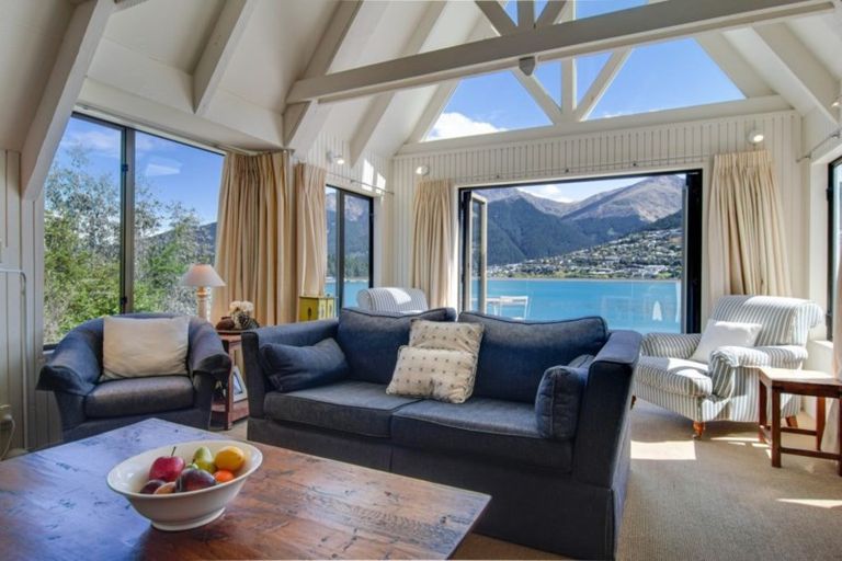 Photo of property in 615 Peninsula Road, Kelvin Heights, Queenstown, 9300