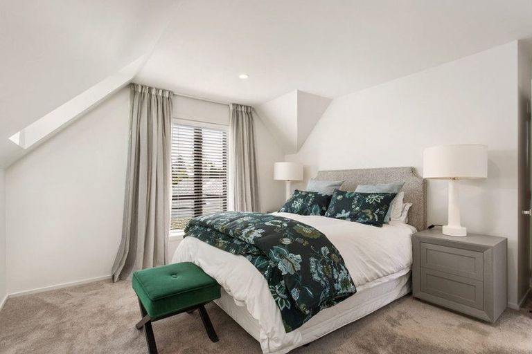 Photo of property in 2a Wairarapa Terrace, Merivale, Christchurch, 8014