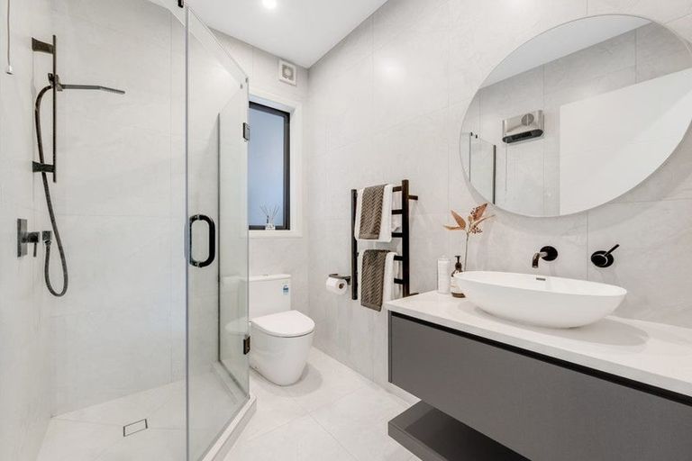 Photo of property in 4 Hapukupuku Avenue, Beachlands, Auckland, 2018