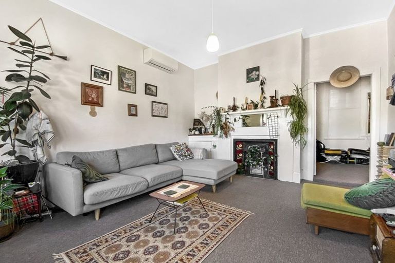 Photo of property in 14 Kenwyn Terrace, Newtown, Wellington, 6021