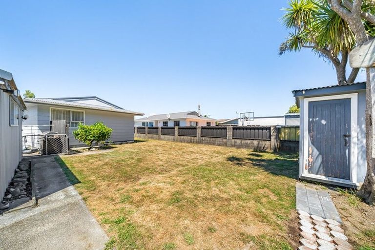 Photo of property in 47 Hartford Crescent, Totara Park, Upper Hutt, 5018