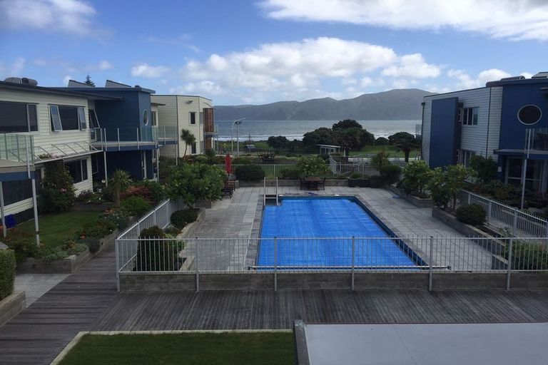 Photo of property in 24/4u Seaview Road, Paraparaumu Beach, Paraparaumu, 5032