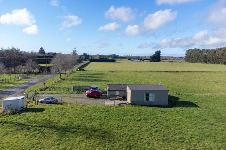 Photo of property in 585 Coutts Island Road, Coutts Island, Christchurch, 7670