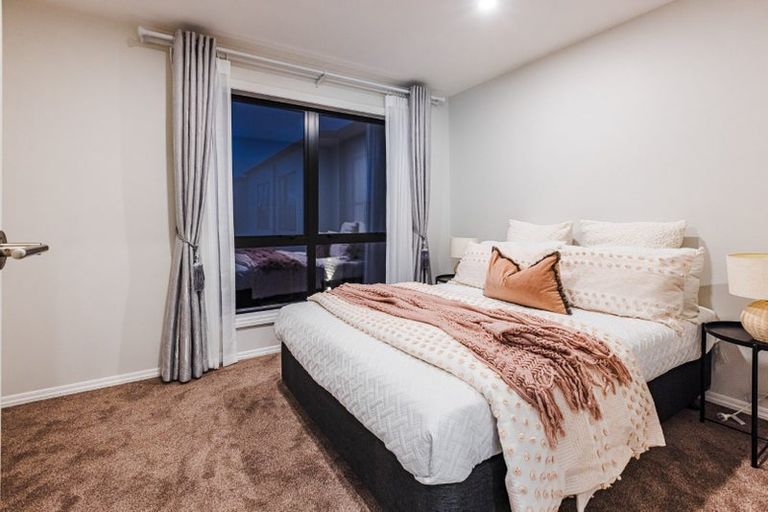 Photo of property in 2/21 Hazards Road, Weymouth, Auckland, 2103