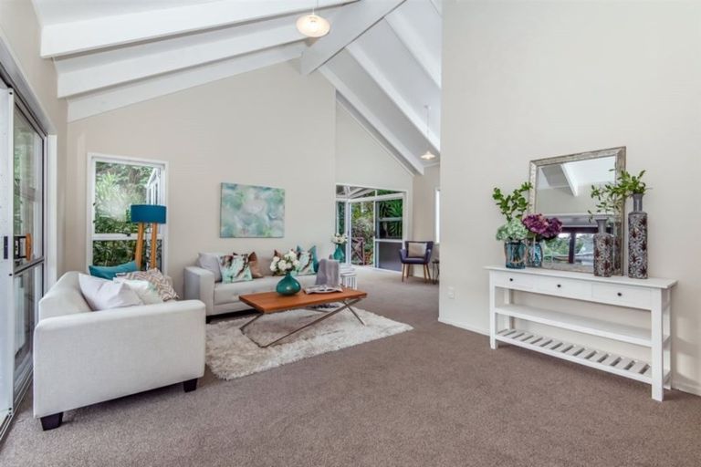 Photo of property in 81 John Downs Drive, Browns Bay, Auckland, 0630