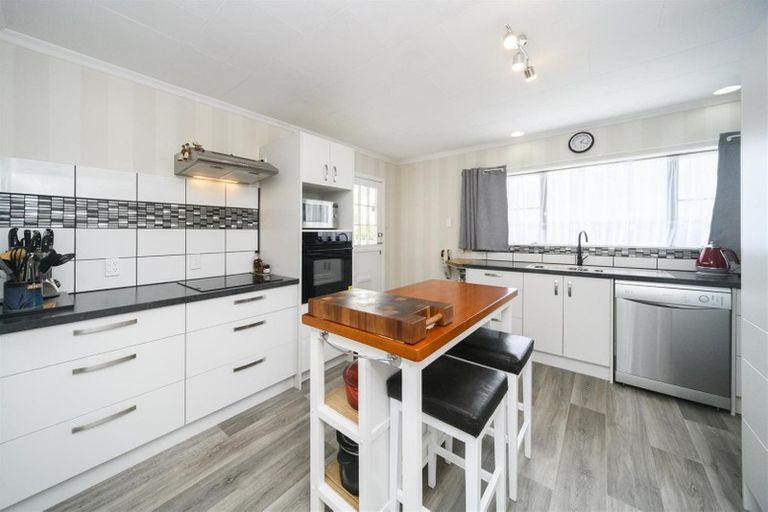 Photo of property in 7 Dunallen Avenue, Marton, 4710