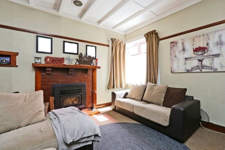 Photo of property in 214 Lascelles Street, Saint Leonards, Hastings, 4120