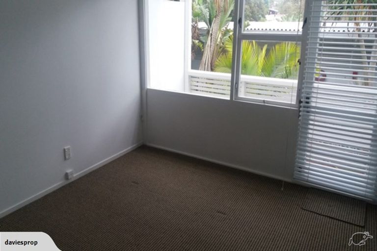 Photo of property in 115/33 Beresford Street Central, Bayswater, Auckland, 0622