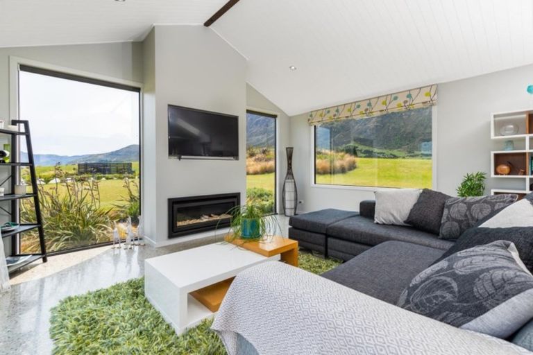 Photo of property in 42 Mckellar Drive, Jacks Point, Queenstown, 9371