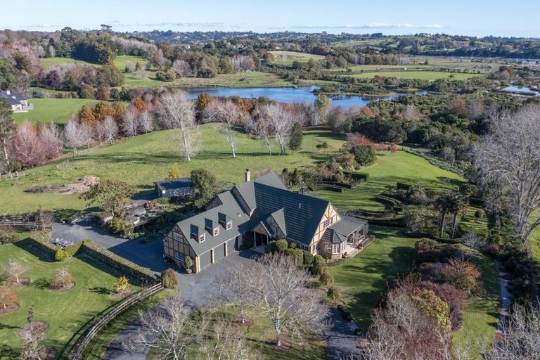 Photo of property in 346 Clifton Road, Whitford, Howick, 2571