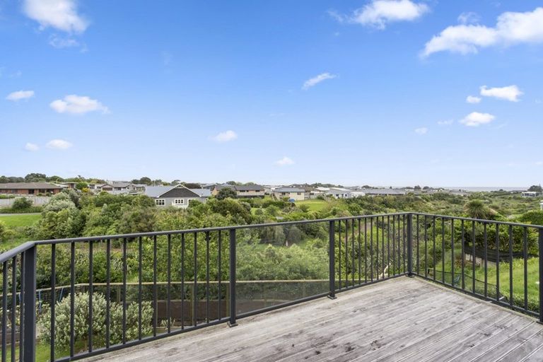 Photo of property in 24a Jules Crescent, Bell Block, New Plymouth, 4312