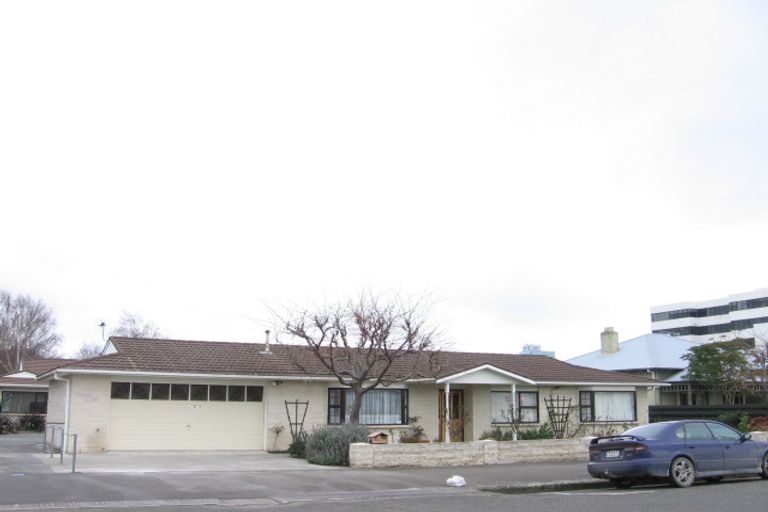 Photo of property in 10 Oxford Street, Hokowhitu, Palmerston North, 4410