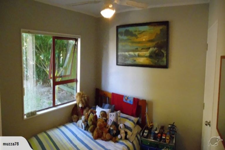 Photo of property in 4 William Hadlow Place, Hatfields Beach, Orewa, 0931