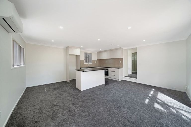 Photo of property in 65 Hetherington Road, Ranui, Auckland, 0612