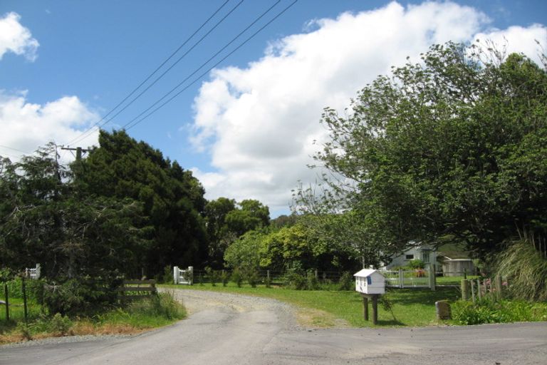 Photo of property in 62 Church Road, Ardmore, Papakura, 2582