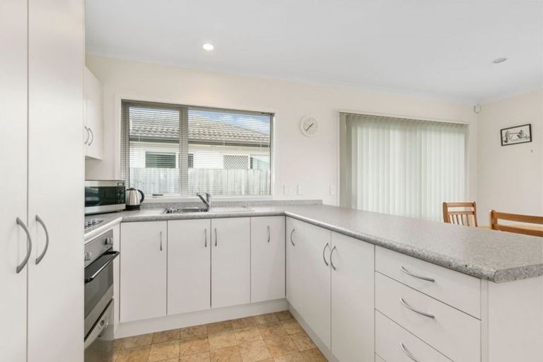 Photo of property in 11 Woodland Mews, Wainuiomata, Lower Hutt, 5014