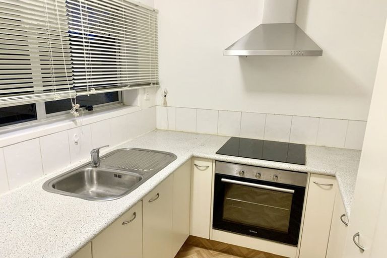 Photo of property in 1/42 Blacklock Avenue, Henderson, Auckland, 0612