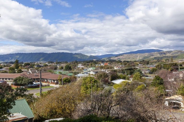 Photo of property in 23 Percival Road, Paraparaumu Beach, Paraparaumu, 5032