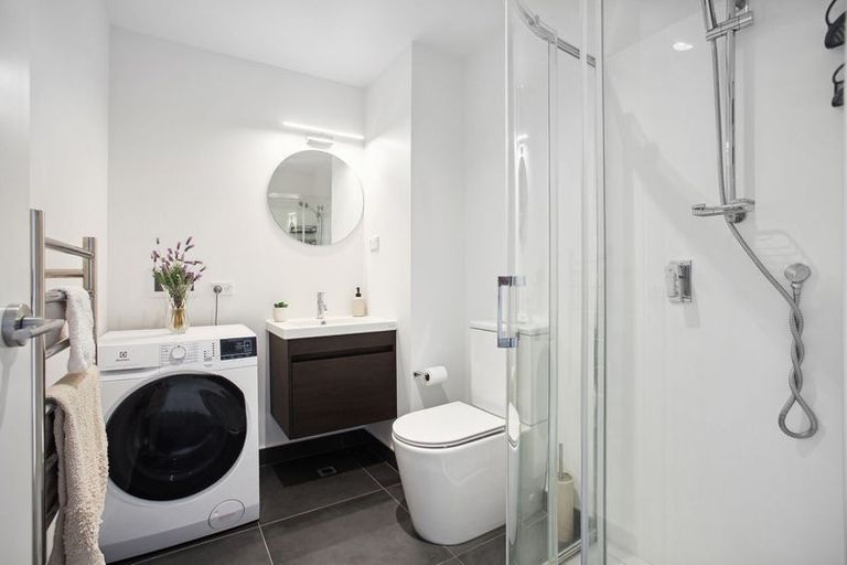 Photo of property in 3/2 Sioux Road, Hobsonville, Auckland, 0616