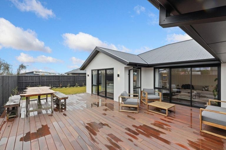 Photo of property in 177 Townsend Road, Rangiora, 7400