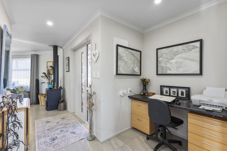 Photo of property in 98 Matai Street, Castlecliff, Whanganui, 4501