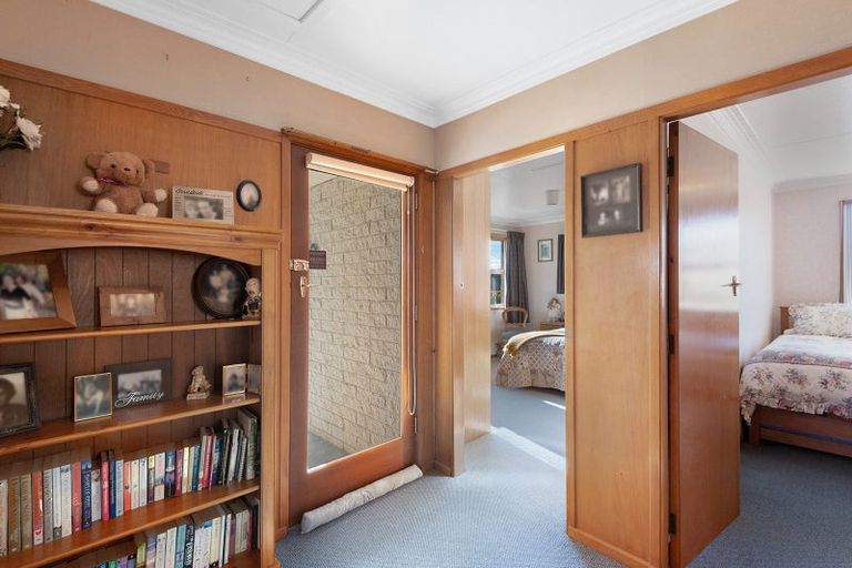 Photo of property in 37 Clyde Street, Kinmont Park, Mosgiel, 9024