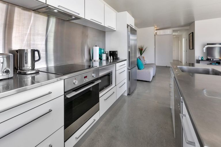 Photo of property in 19 Finch Street, One Tree Point, 0118