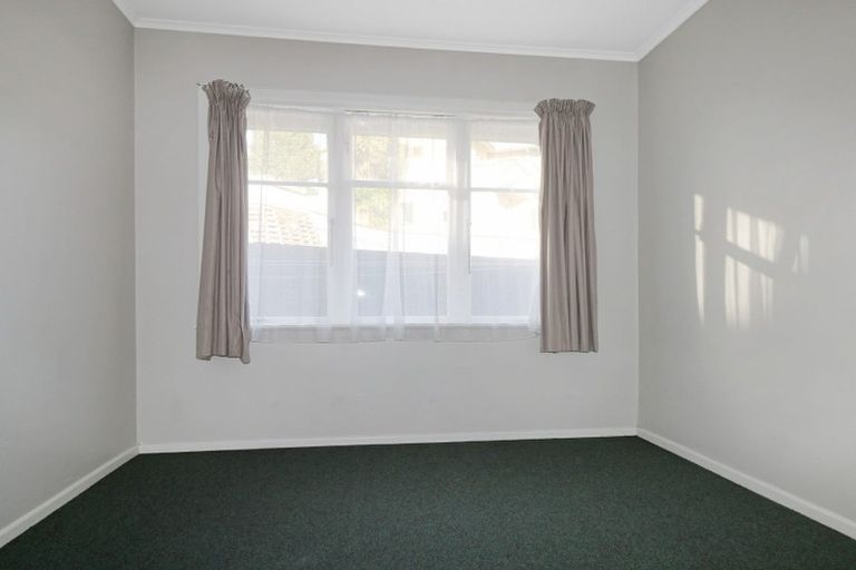 Photo of property in 35 Dunns Street, Silverstream, Upper Hutt, 5019