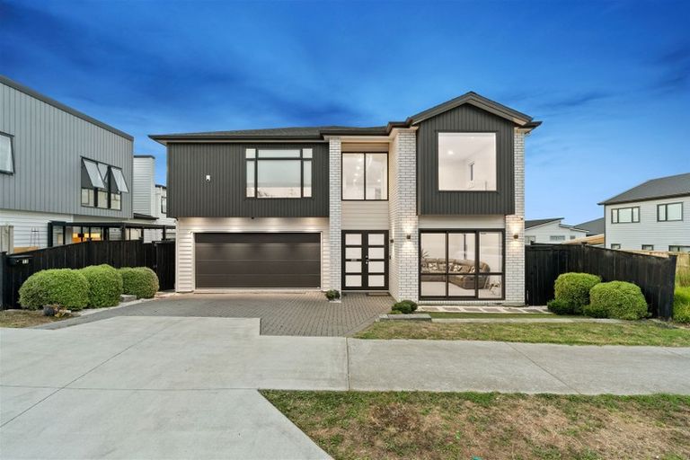 Photo of property in 13 Christella Street, Flat Bush, Auckland, 2019