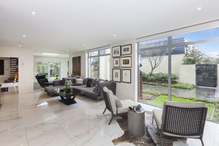 Photo of property in 32b Glandovey Road, Fendalton, Christchurch, 8052