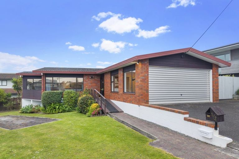 Photo of property in 1/2 Kowhai Road, Campbells Bay, Auckland, 0630