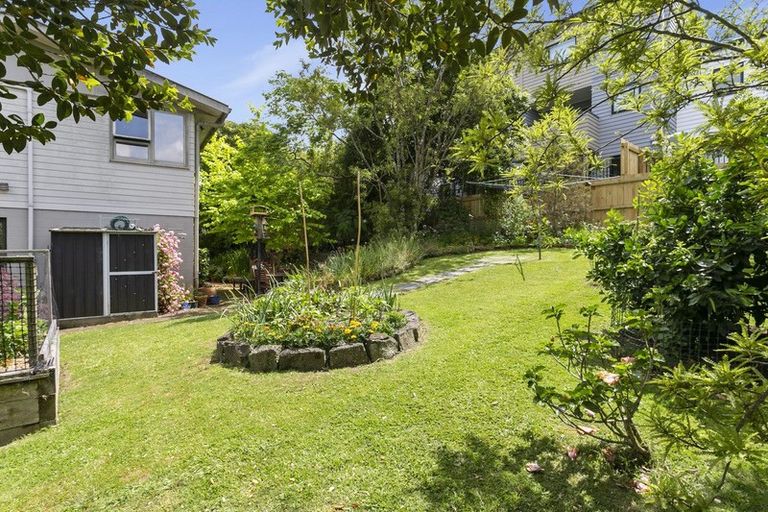 Photo of property in 14 Edgewood Way, Henderson, Auckland, 0612