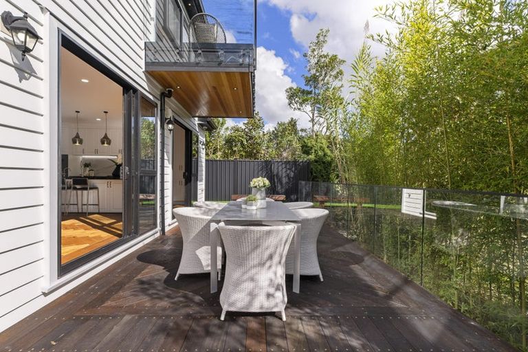 Photo of property in 10b Stratford Avenue, Milford, Auckland, 0620