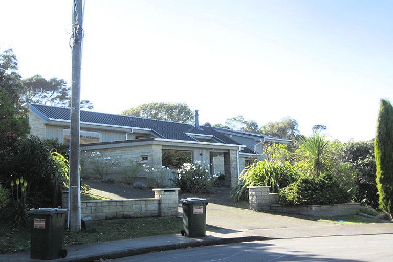 Photo of property in 16 Grange Park Avenue, Raumati South, Paraparaumu, 5032