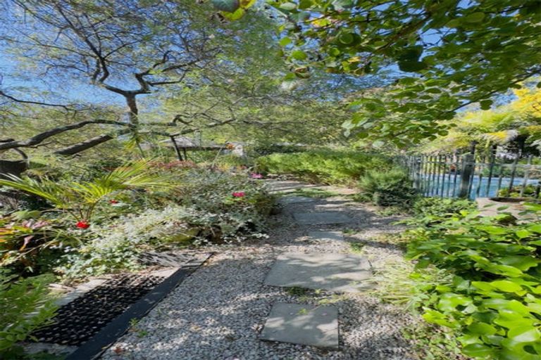 Photo of property in Long Cottage Gallery, 145 Iona Road, Havelock North, 4130