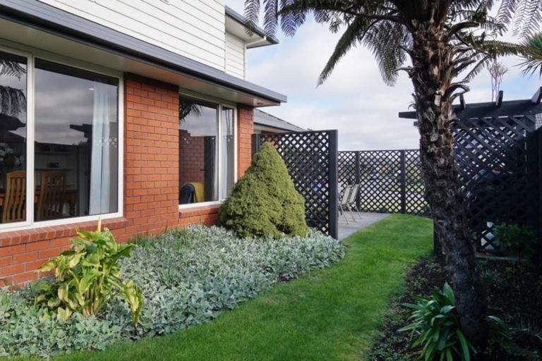 Photo of property in 8 Evenwood Place, Waimairi Beach, Christchurch, 8083