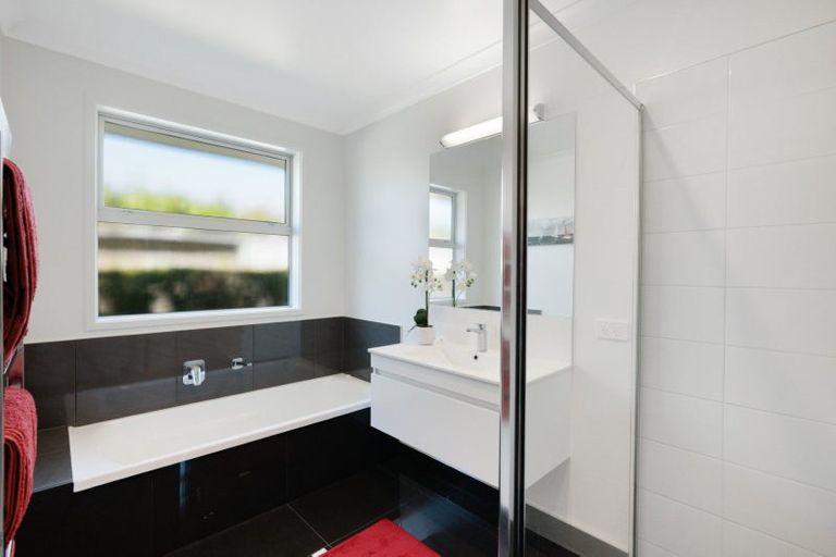 Photo of property in 93 Sandhurst Drive, Papamoa Beach, Papamoa, 3118