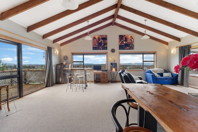 Photo of property in 23 Heatherlea Heights, Feilding, 4702