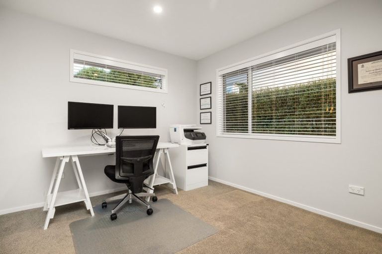 Photo of property in 49a Oceana Drive, Welcome Bay, Tauranga, 3175