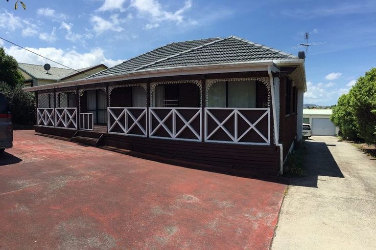 Photo of property in 56 Willerton Avenue, New Lynn, Auckland, 0600