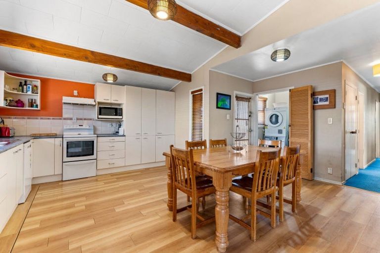 Photo of property in 6 Mardi Place, Mount Maunganui, 3116