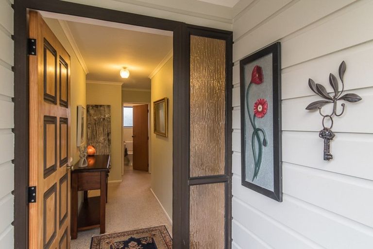 Photo of property in 43a Andrew Street, Waikanae, 5036