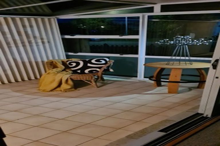 Photo of property in 29 Jenkins Avenue, Redwood, Christchurch, 8051