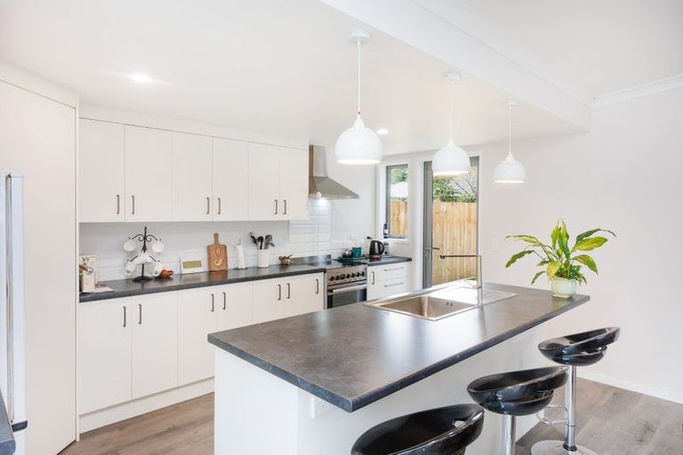 Photo of property in 5a Aokautere Drive, Fitzherbert, 4410