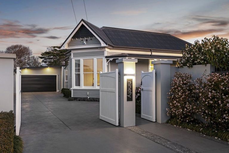 Photo of property in 90 Hawthorne Street, Strowan, Christchurch, 8052