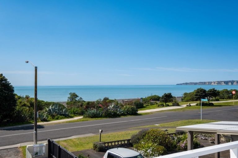 Photo of property in 114 Beach Road, Haumoana, 4102