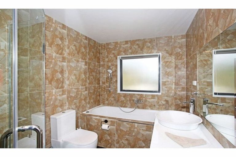 Photo of property in 9 Rere Awa Road, Glenbrook, 2681