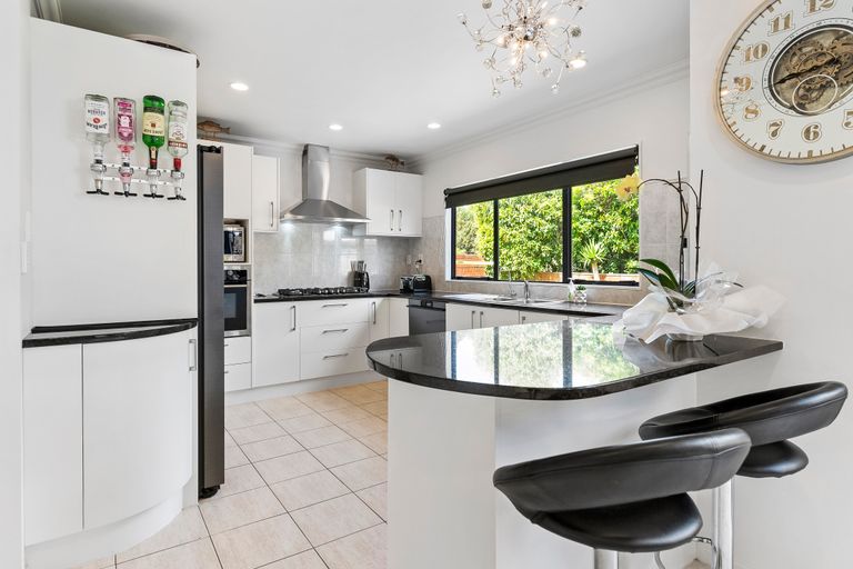 Photo of property in 36 Gold Street, Albany Heights, Auckland, 0632